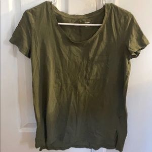 2 Old Navy boyfriend tees